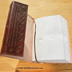 Mittelalterliches Buch -Celtic Web Merchant Geschaft mittelalterliches buch 5